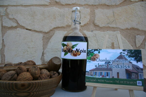 Noix et Vin de noix