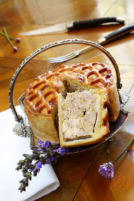 Pâté en croûte de poularde de Julien - Restaurant Château de la Treyne_01