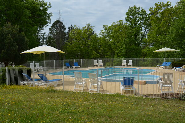 Piscine-Village-Vacances-Les-Bois-de-Prayssac--Les-Bois-de-Prayssac-3
