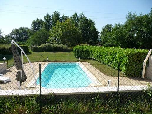 Piscine gite Duravel