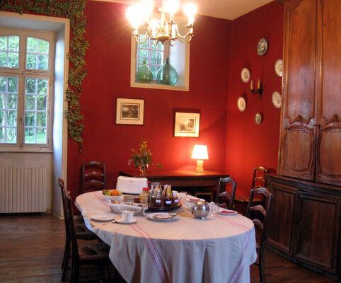 Salle à manger - Le Pradel - Monceaux-sur-Dordogne