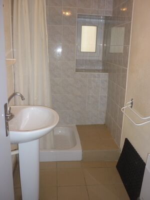 Salle d'eau RDC (2)