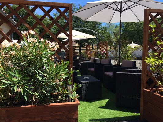 TERRASSE BAR