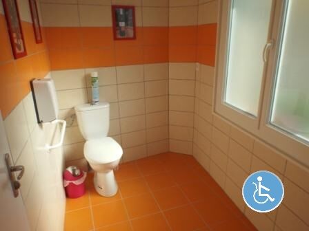 Toilettes-Handicap-4-R
