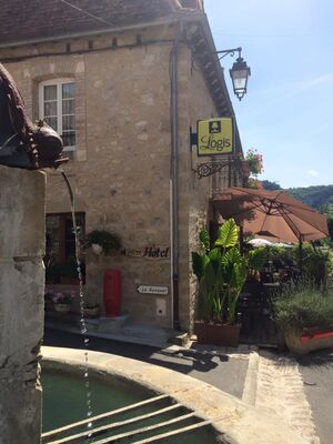 auberge de la fontaine-autoire-façade