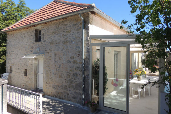 Gîte La Prade à Douelle