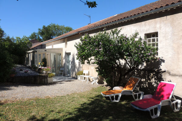 Gîte La Prade à Douelle