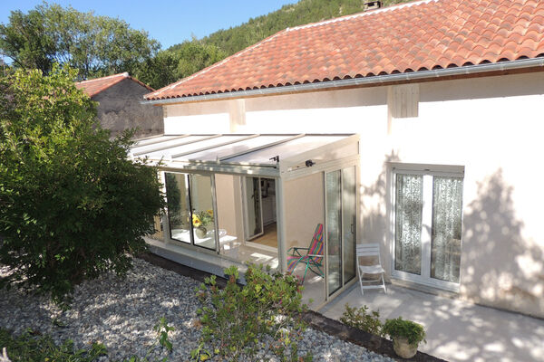 Gîte La Prade à Douelle