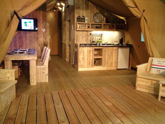 camping-ferme-des-campagnes-Rocamadour-Lodge