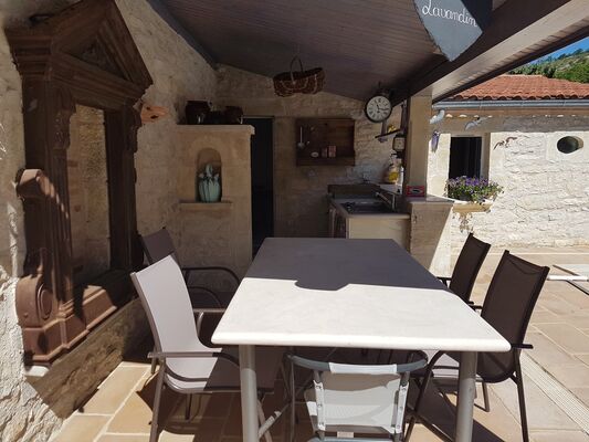 chambre-hotes-cahors-salon-jardin