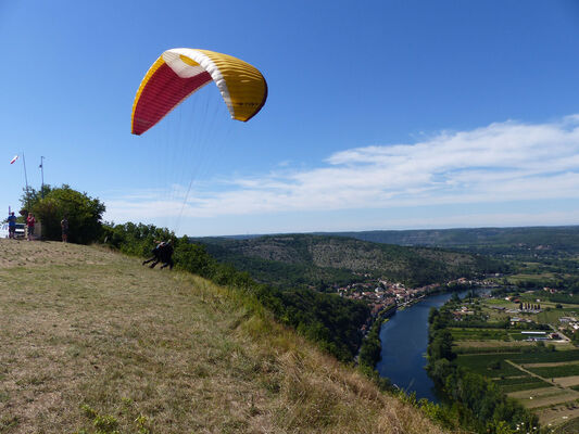 decollage-parapente-riviere-lot