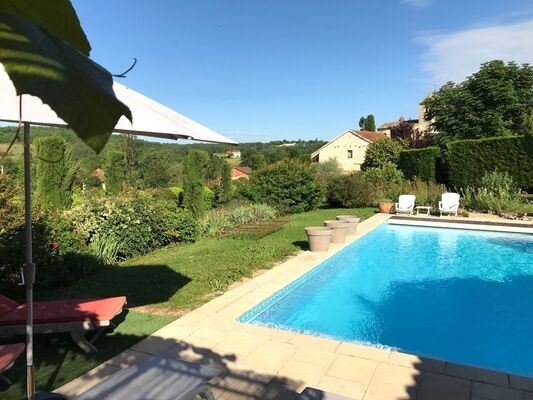 domaine-cote-granges-piscine