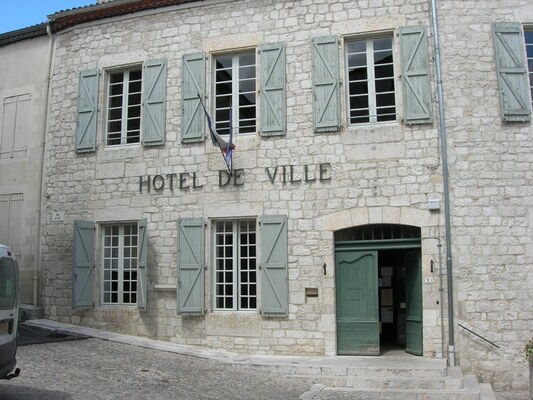 facade mairie MQ