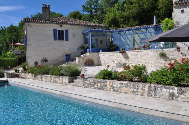 façade-piscine-carmeliet