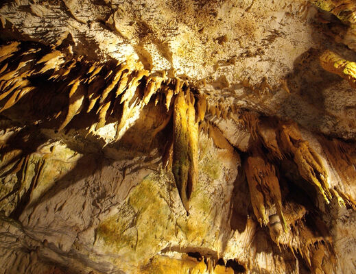 faille-avec-stalactites-2-2