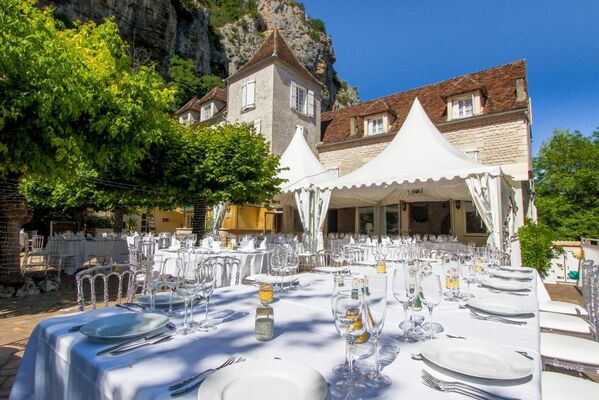 hotel les falaise-gluges martel-reception