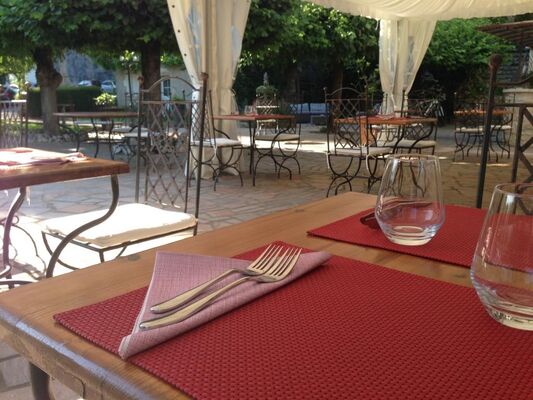 hotel les falaises-gluges martel-terrasse4