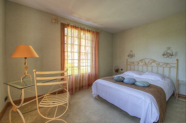 hotel les falaises-gluges martel-chambre4
