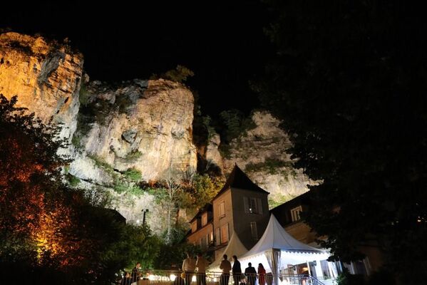 hotel les falaises-gluges martel-nocturne