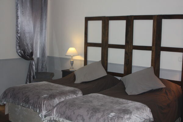 la Pébrunelle-Puy d'Arnac - chambre 1