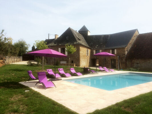 maison coté piscine