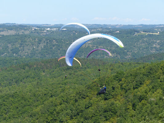 parapentistes-douelle-cahors
