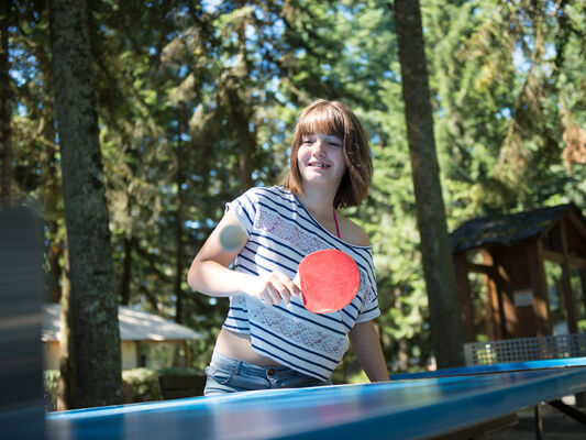ping-pong_camping_yelloh_village_payrac_jeux_sport