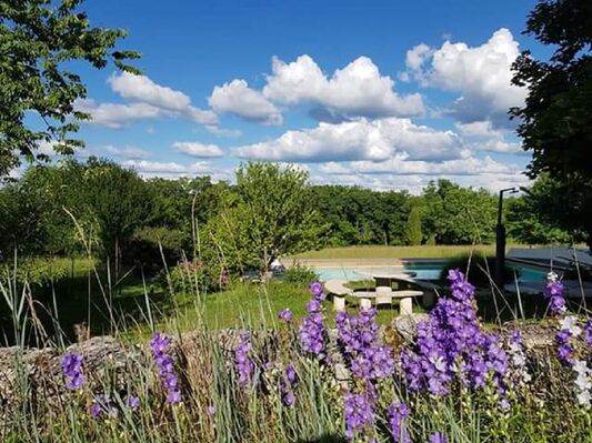 piscine sur un domaine de 3,5 hectares