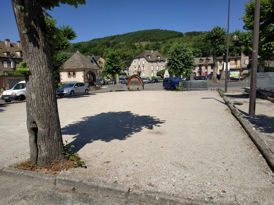 terrain de pétanque la canourgue