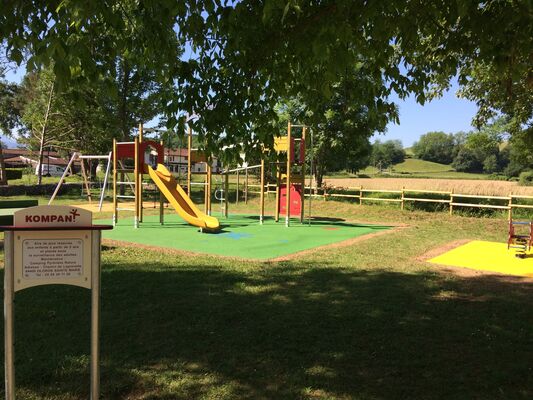 Camping Pyrénées Nature - Espace enfant (Mathieu PIERRE)