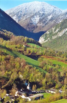 Vue Lourdios Ichere Printemps