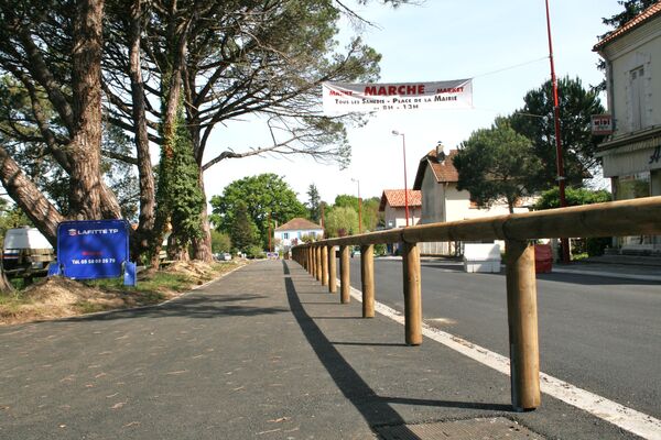 © CLN-SAINT JULIEN EN BORN-Piste Cyclable
