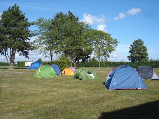 Camping Municipal Les Chataîgniers - Montmirail