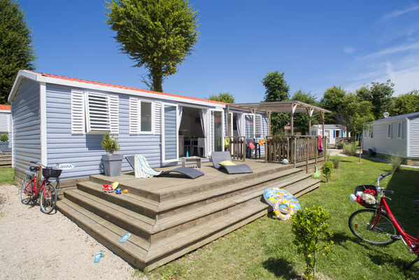 Camping-Yelloh-en-Champagne-Eclaron-Cottage-6-personnes