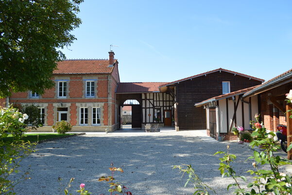 la cour parking