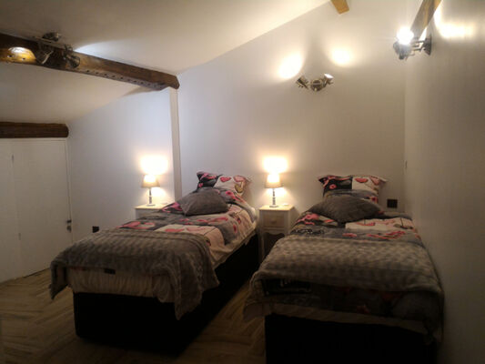 Chambre 1 étage (2* lit Simple ou 1* lit double) Disponible Mars 2020