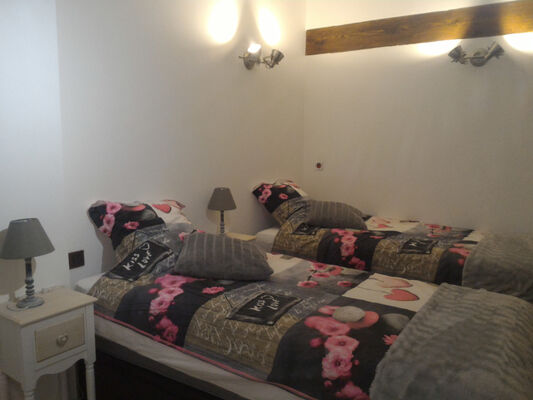 Chambre 1 étage disponible Mars 2020 Consultez-nous
