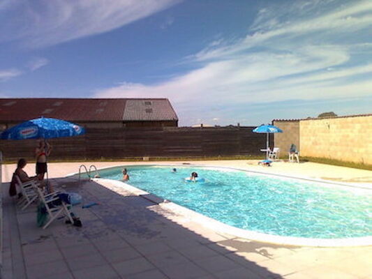 Camping La Croix Badeau - la piscine
