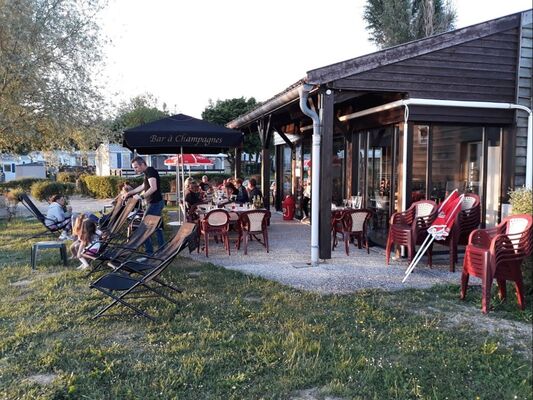 Camping Presqu'île de Champaubert - bar-14