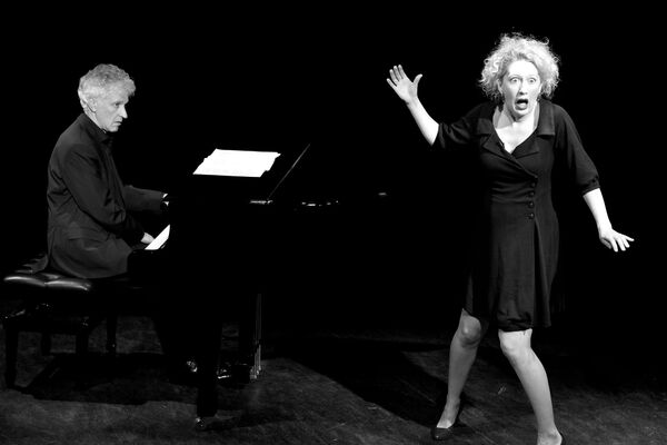 histoires-de-couples-en-chanson-comète-chalons-cabaret