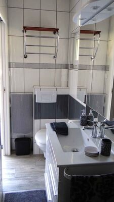 Le studio (la salle de bain)