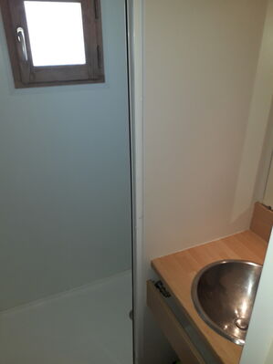 Salle d' eau mobilhome type chalet