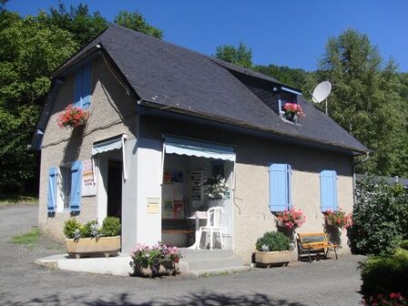 accueil-campinglelarbey-pierrefittenestalas-HautesPyrenees.jpg
