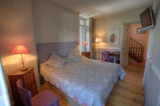 chambre1-hotelbonrepos-jarno-argelesgazost-HautesPyrenees.jpg