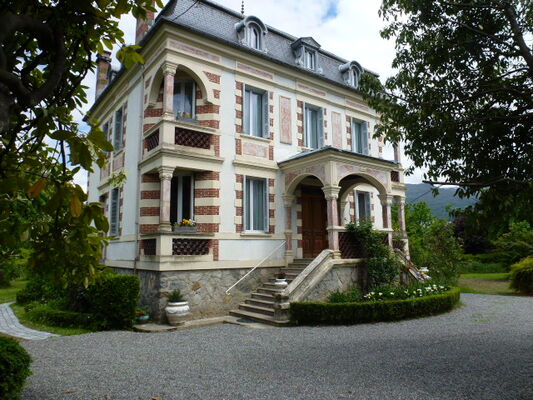 facade-gregoreski-argelesgazost-HautesPyrenees