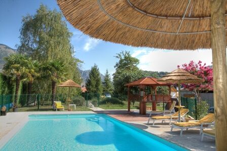 piscine-hotelbonrepos-jarno-argelesgazost-HautesPyrenees.jpg