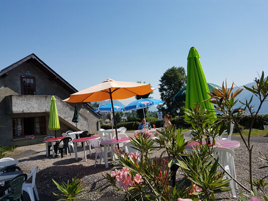 terrasse-campingdulac-arcizansavant-HautesPyrenees