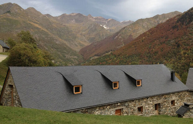0 CAUSSIEU Francis Grange 8-12 pers - extérieur