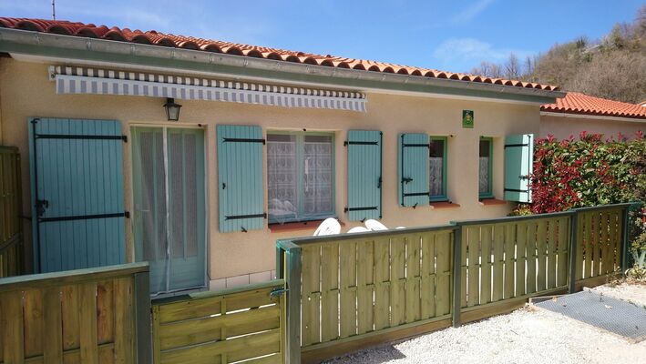 le gîte des fleurs fillols extérieur