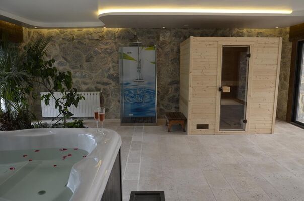 Maison du Loir Durtal jacuzzi